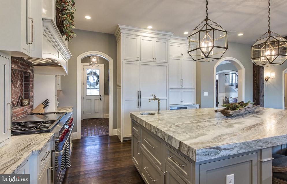 WHITEGATE - Residential