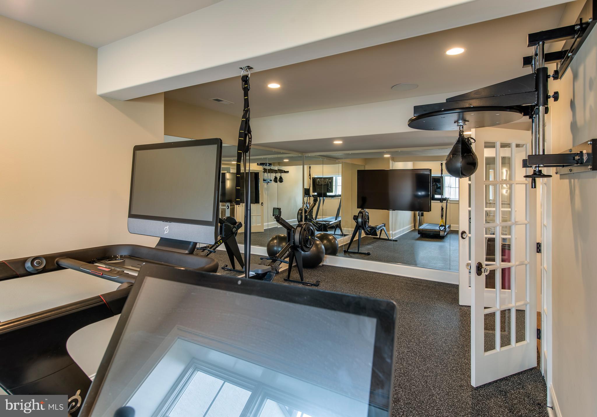 WHITEGATE - Residential