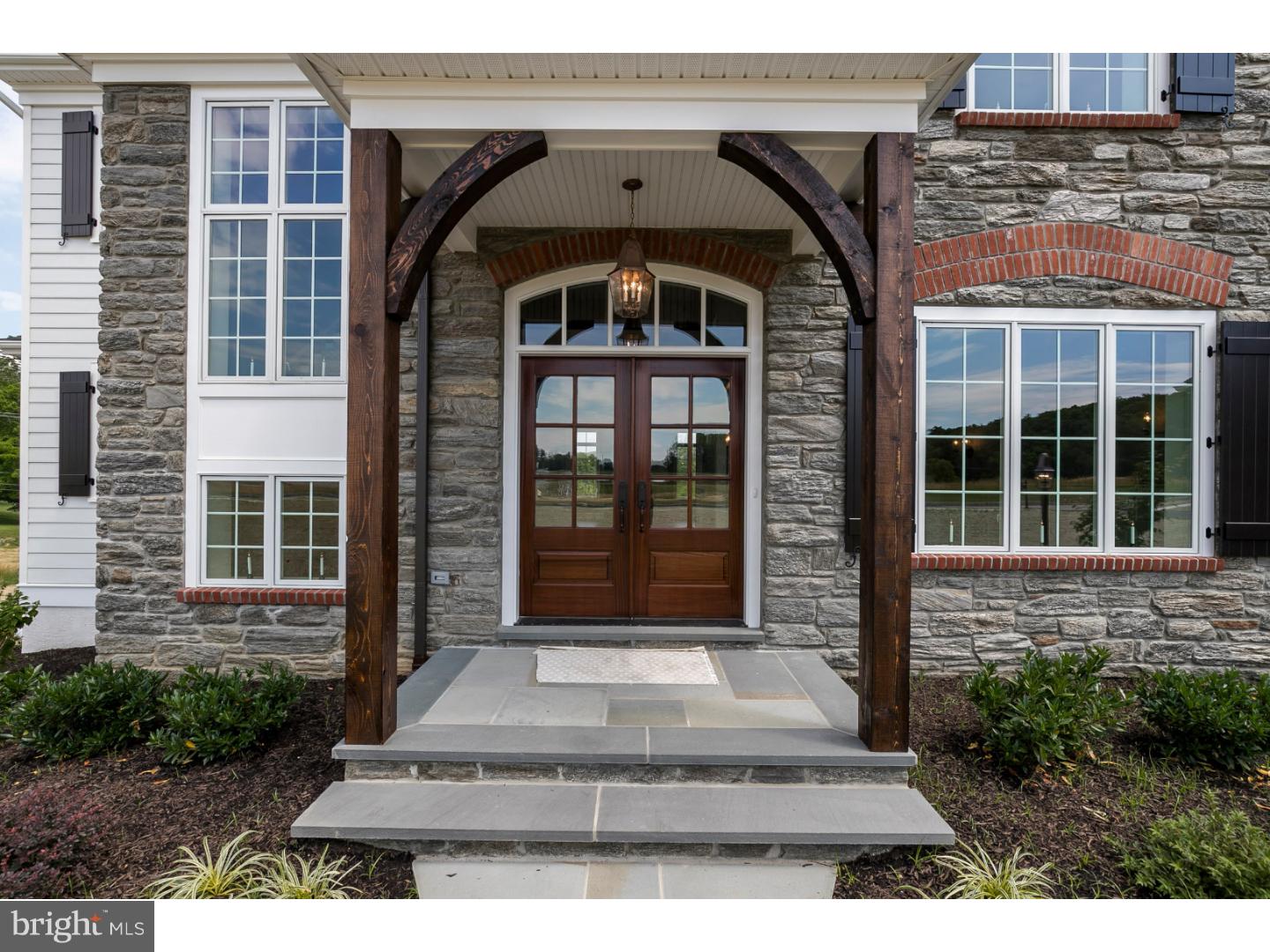 WHITEGATE - Residential