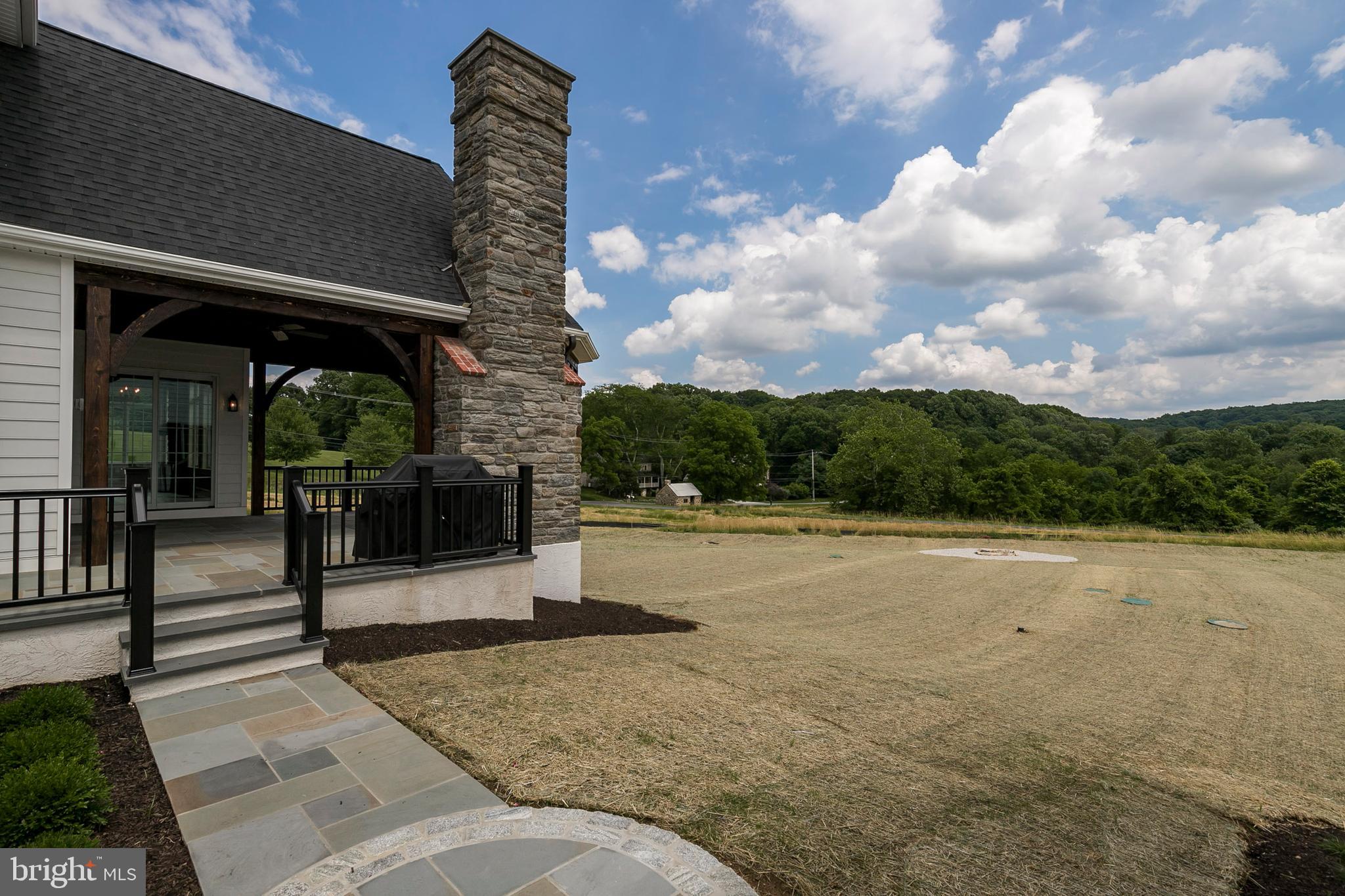 WHITEGATE - Residential