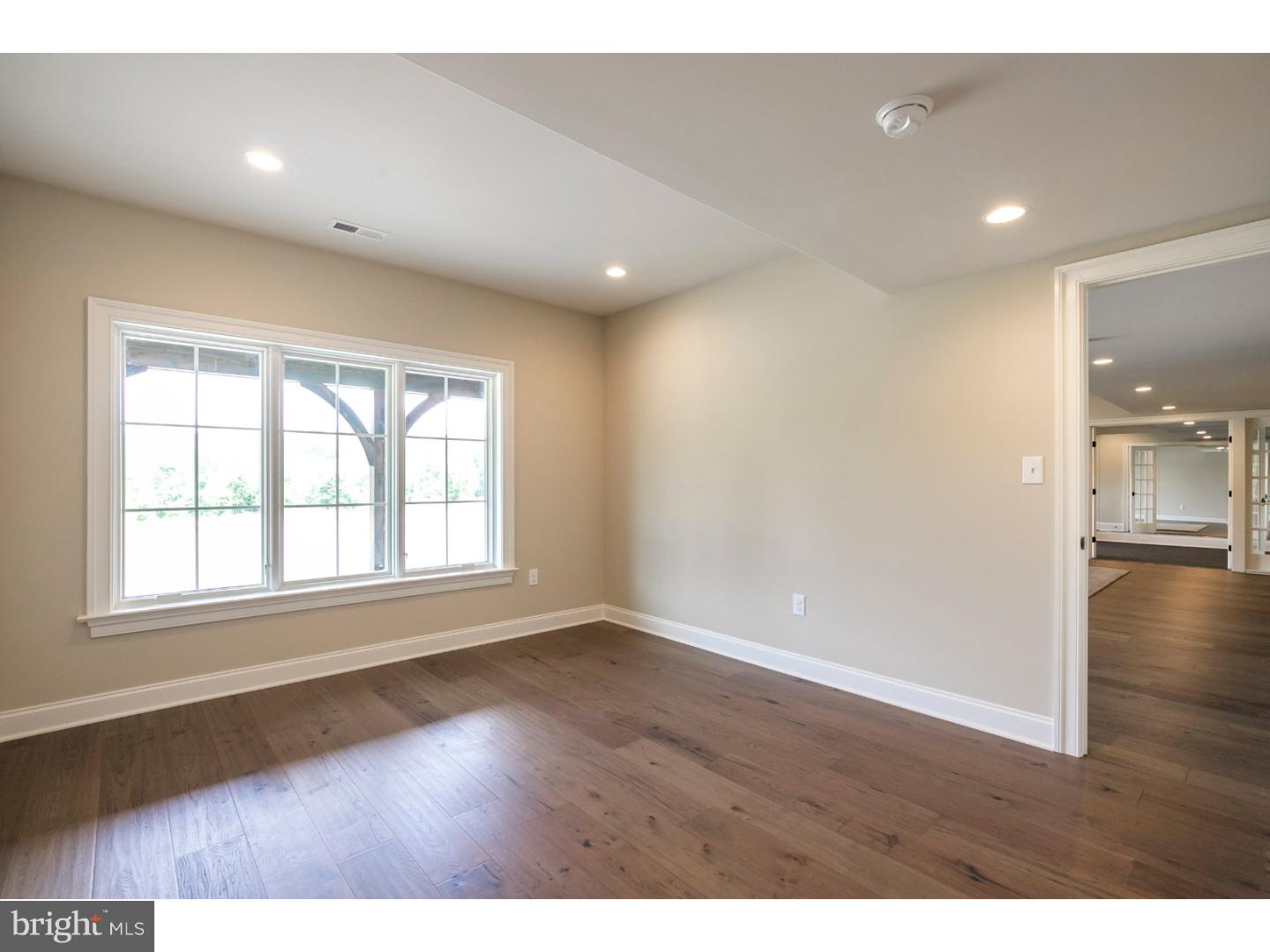 WHITEGATE - Residential