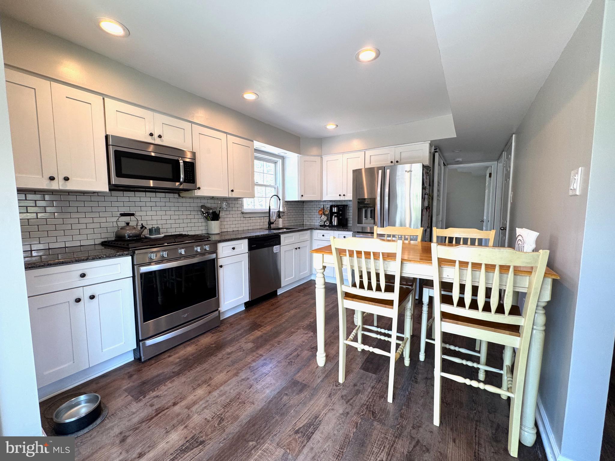 11 N CENTRAL AVENUE