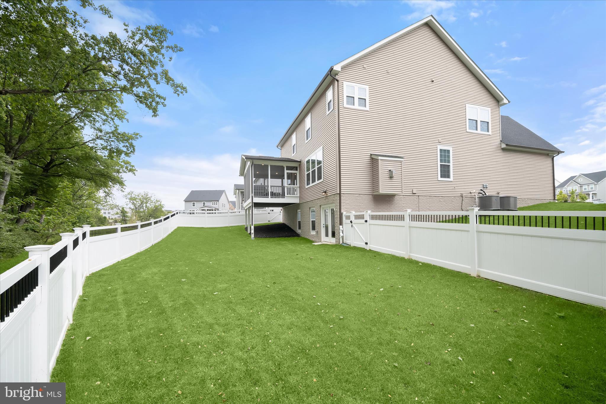 WELLINGTON FARMS - Residential