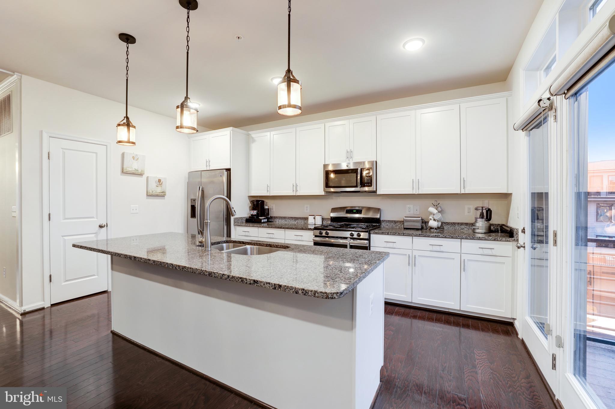 LOFTS AT VILLAGE WALK - Residential