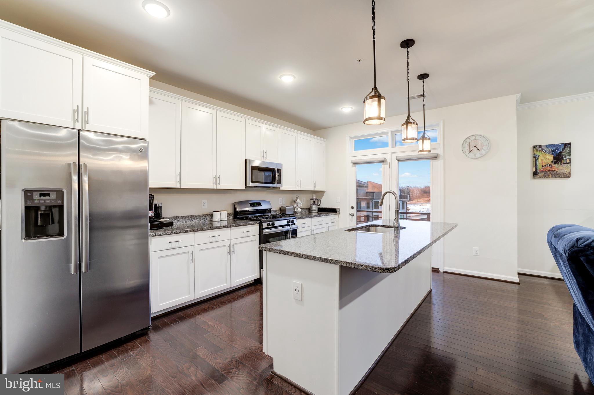 LOFTS AT VILLAGE WALK - Residential