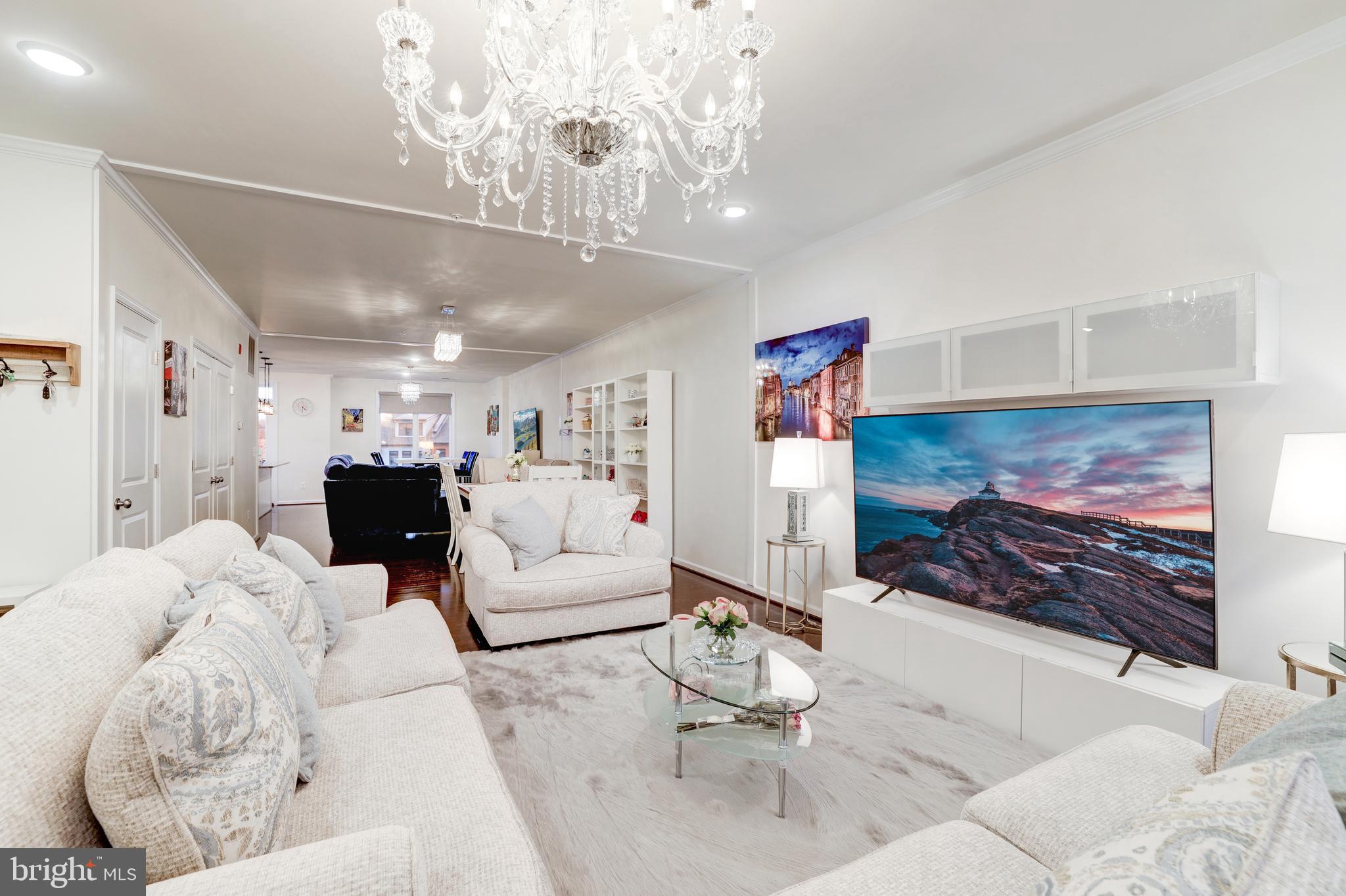 LOFTS AT VILLAGE WALK - Residential