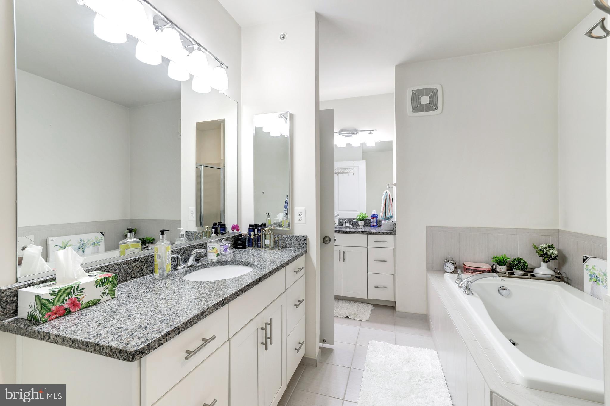 LOFTS AT VILLAGE WALK - Residential