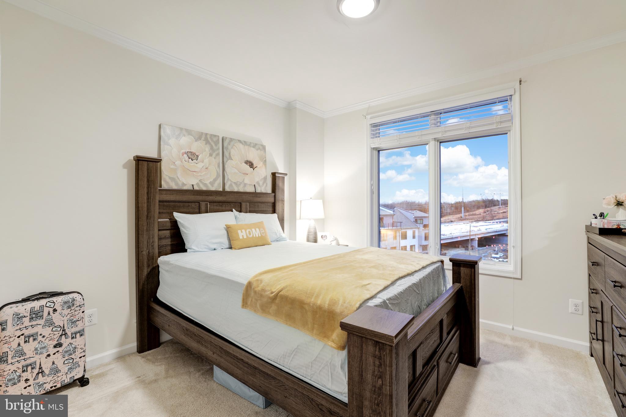 LOFTS AT VILLAGE WALK - Residential