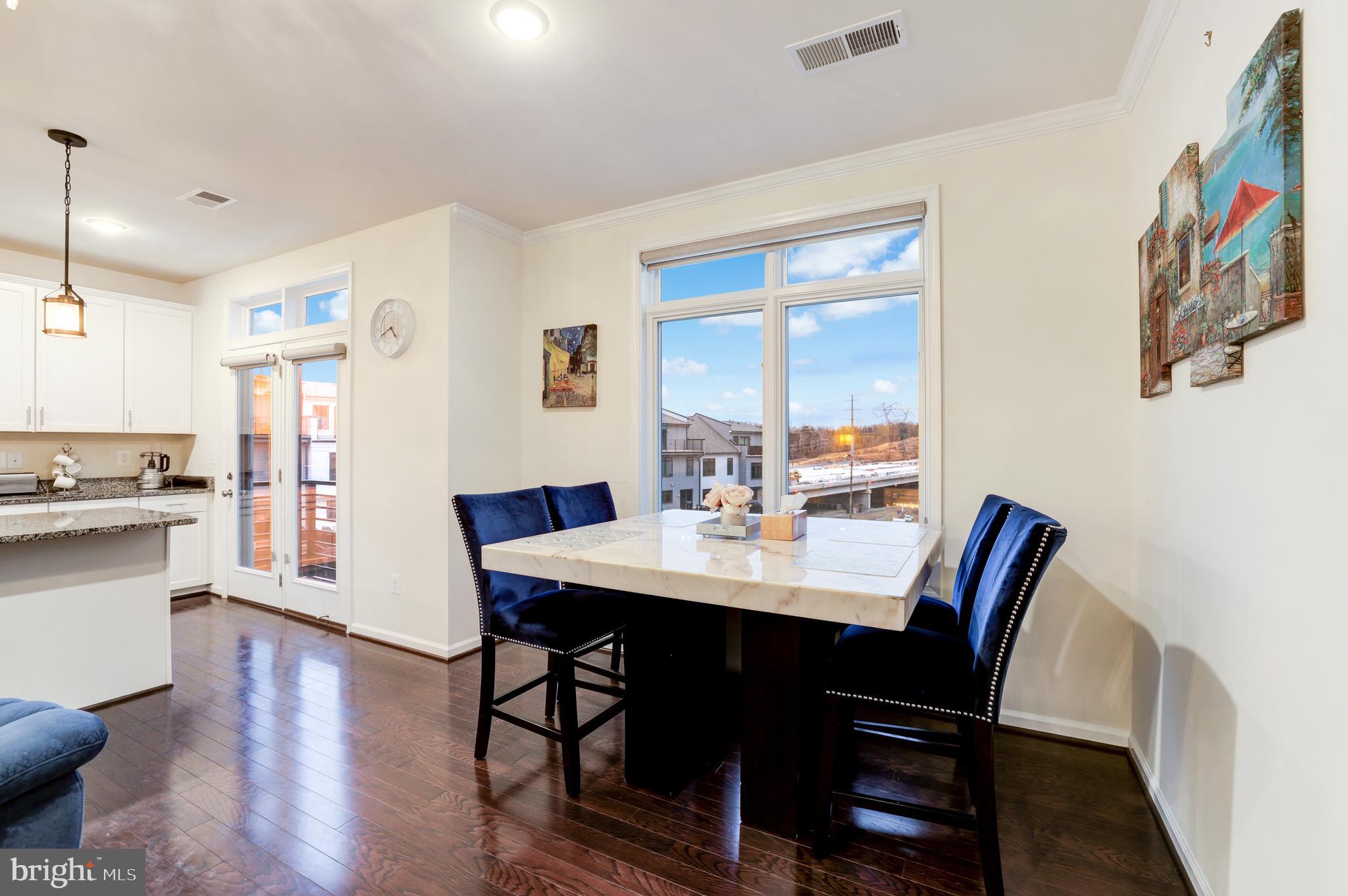 LOFTS AT VILLAGE WALK - Residential