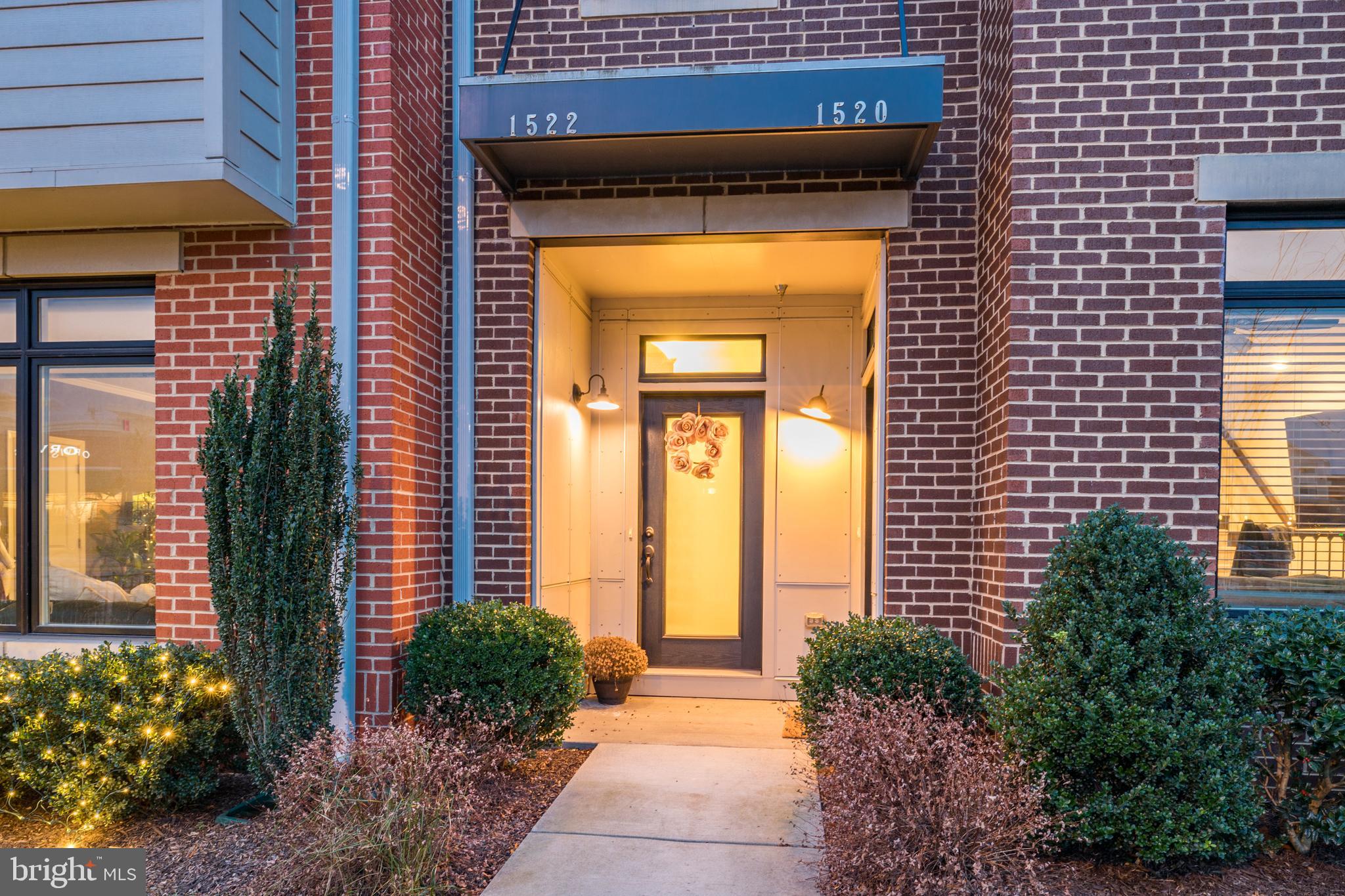 LOFTS AT VILLAGE WALK - Residential