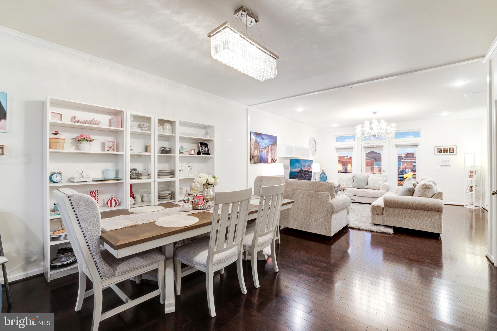 LOFTS AT VILLAGE WALK - Residential