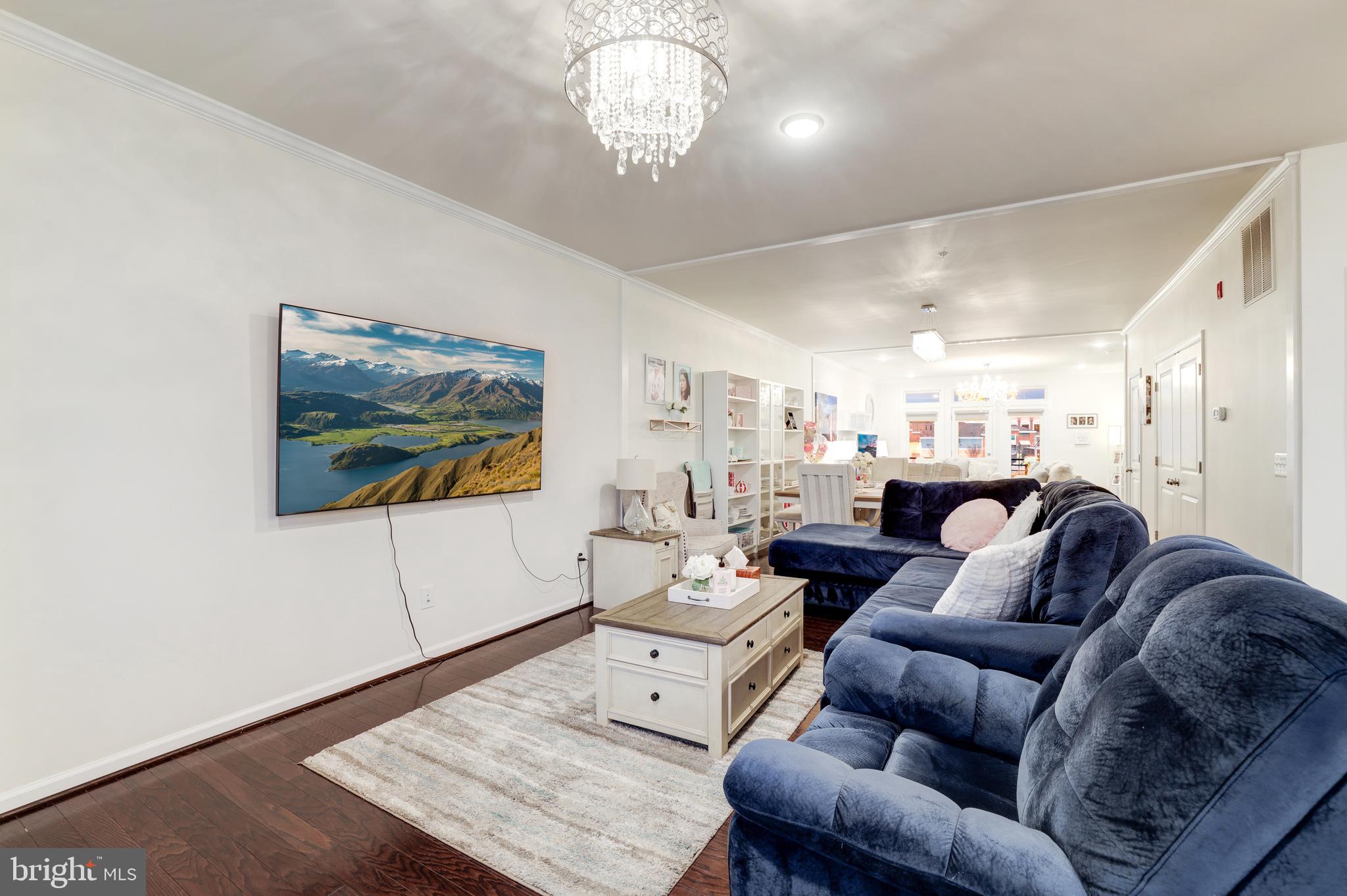 LOFTS AT VILLAGE WALK - Residential