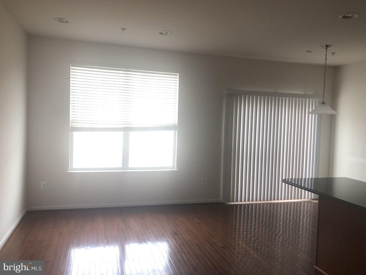 POINTE AT ARUNDEL PRESERVES - Residential Lease