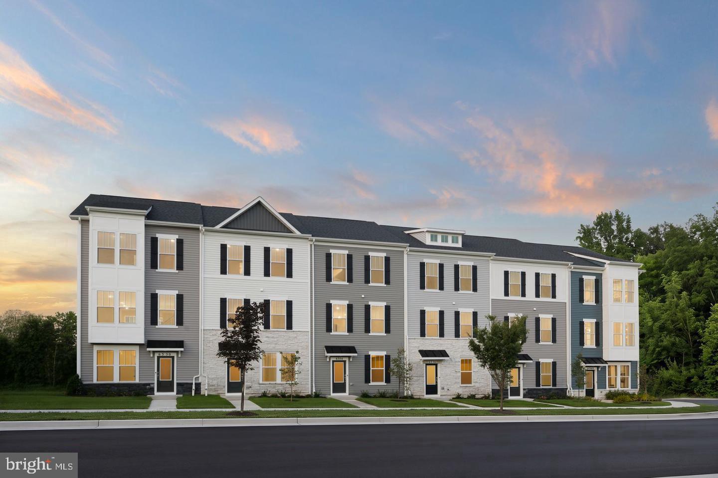 HOMESITE 32 COURTYARDS WAY