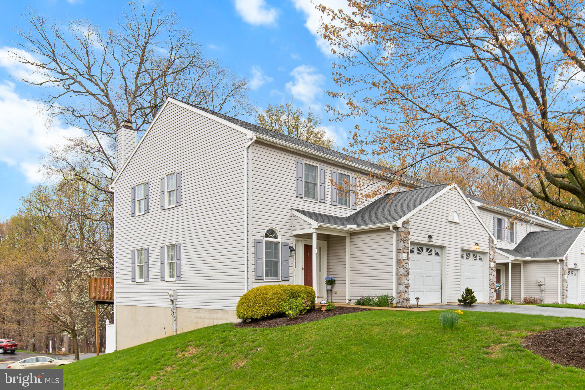 WOODS AT TREETOPS - Residential