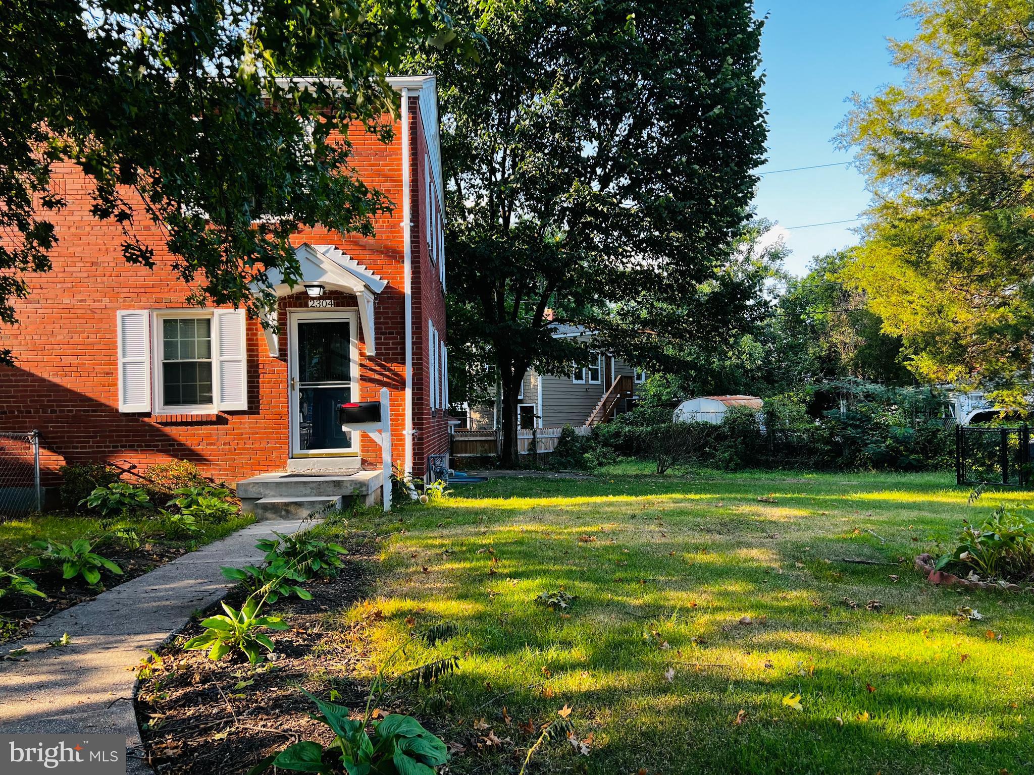 HUNTINGTON - Residential Lease