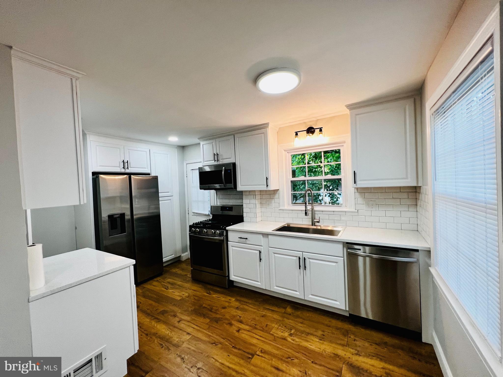 HUNTINGTON - Residential Lease