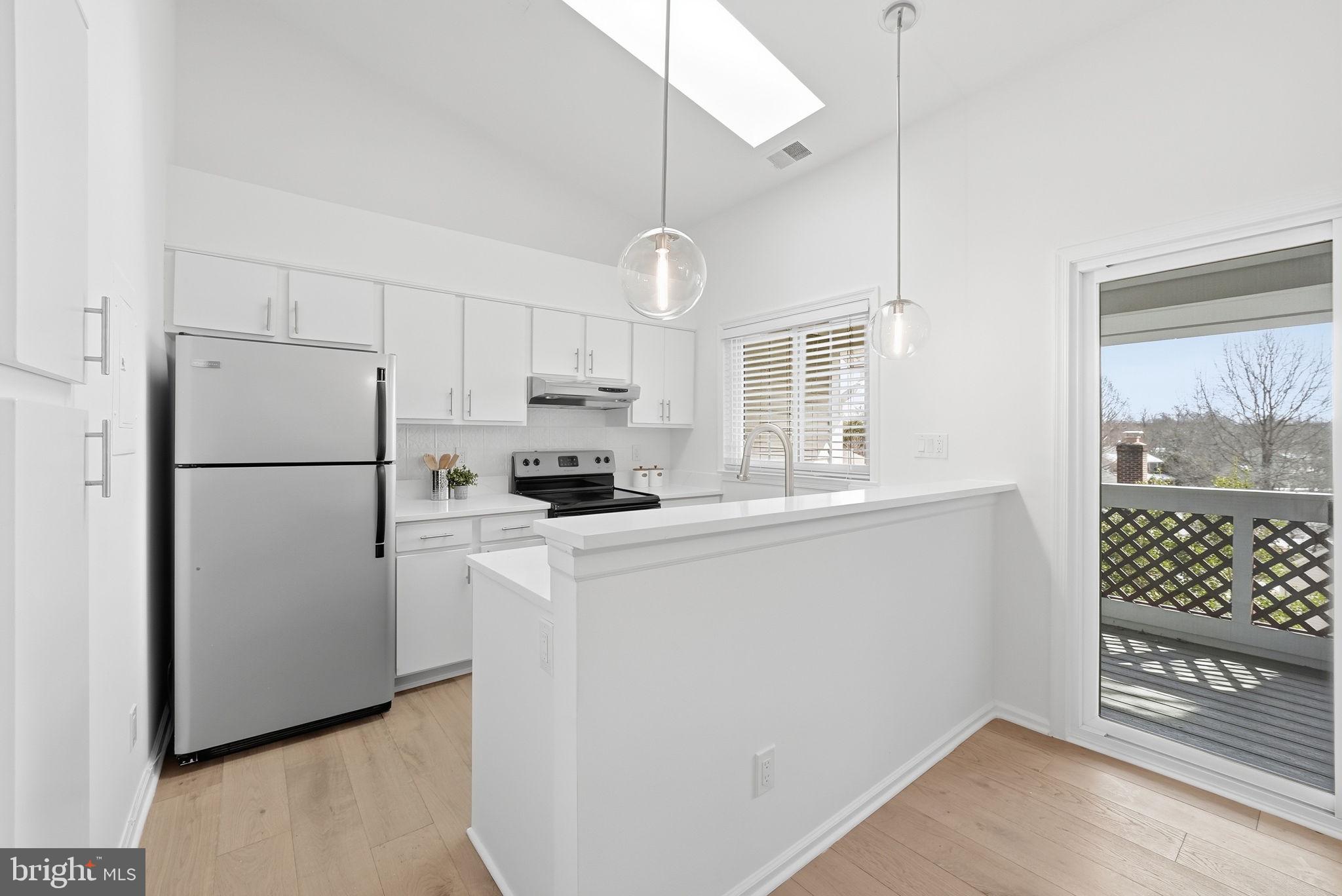 GRAYS POINTE - Residential