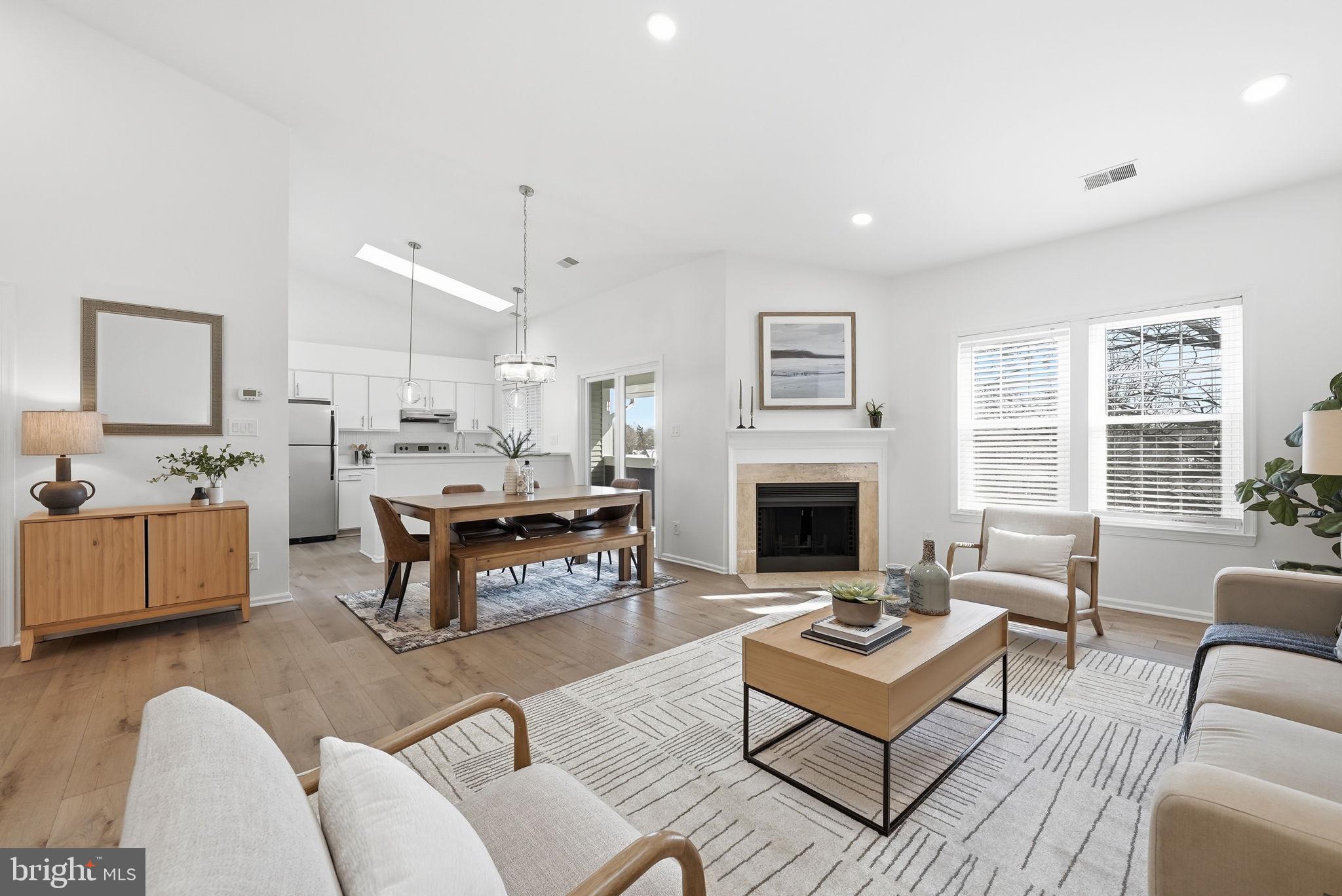 GRAYS POINTE - Residential