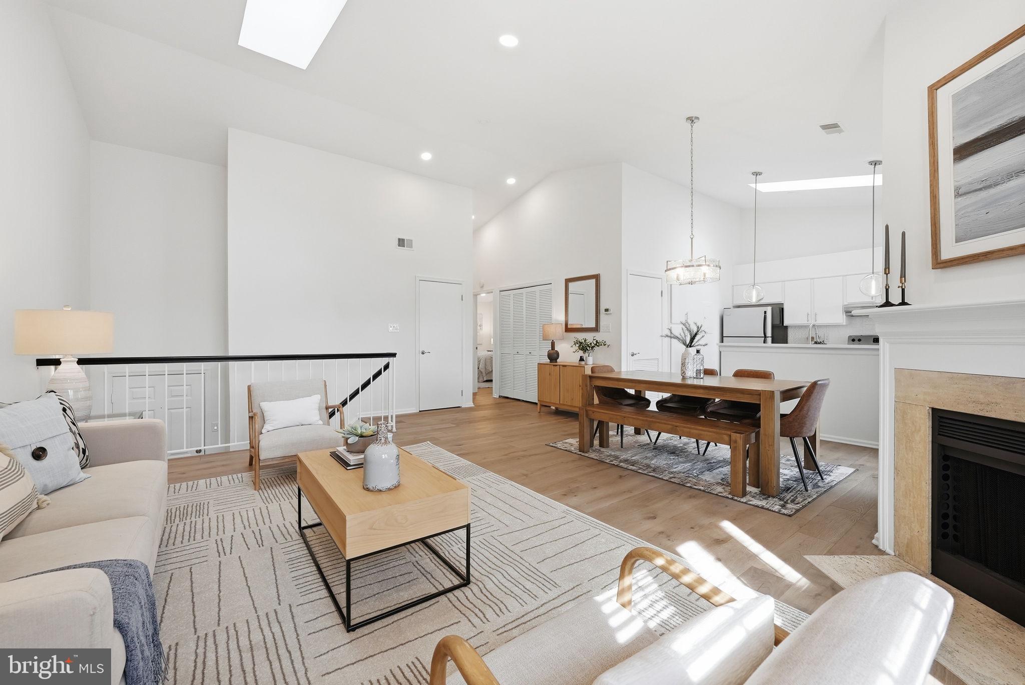 GRAYS POINTE - Residential