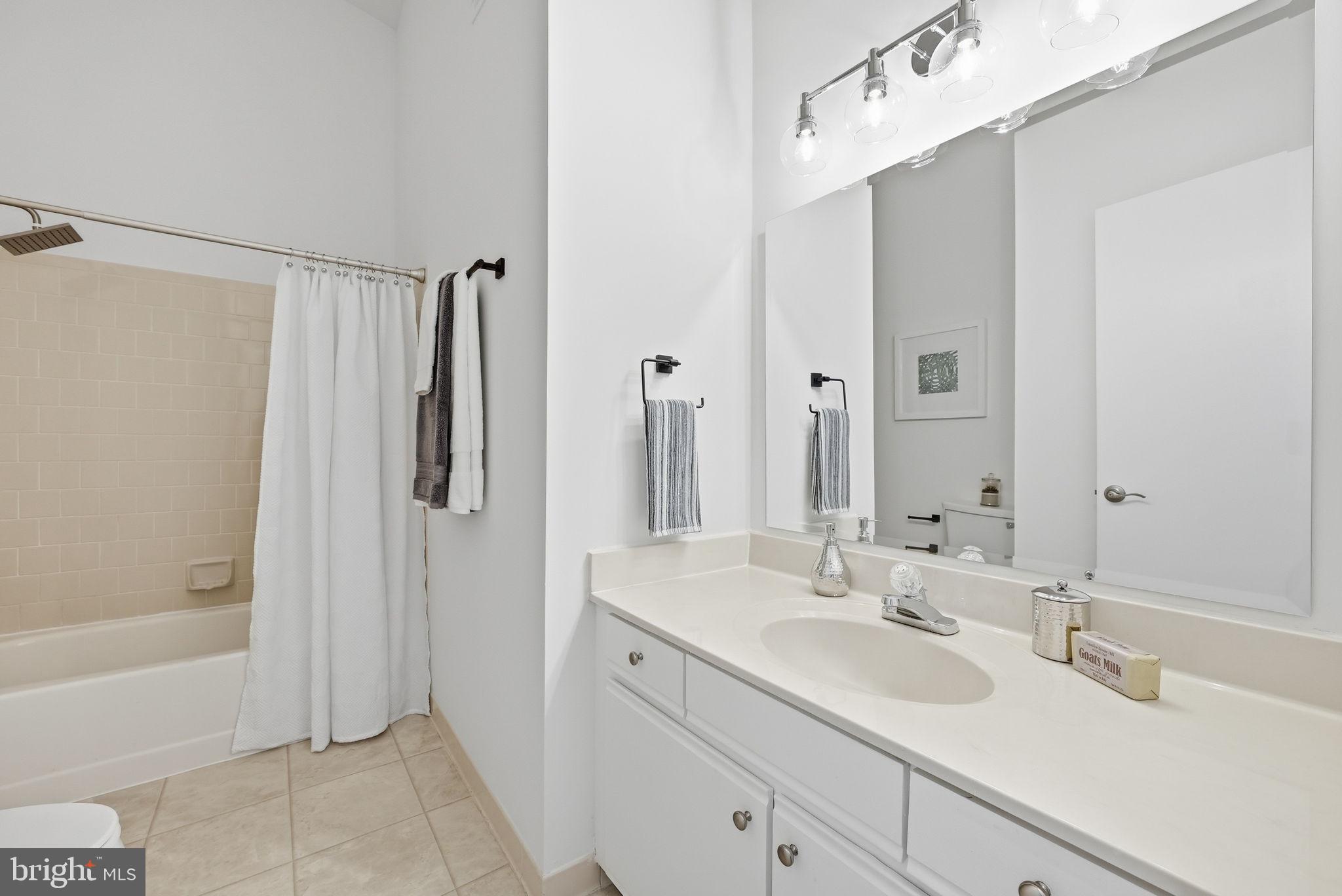 GRAYS POINTE - Residential