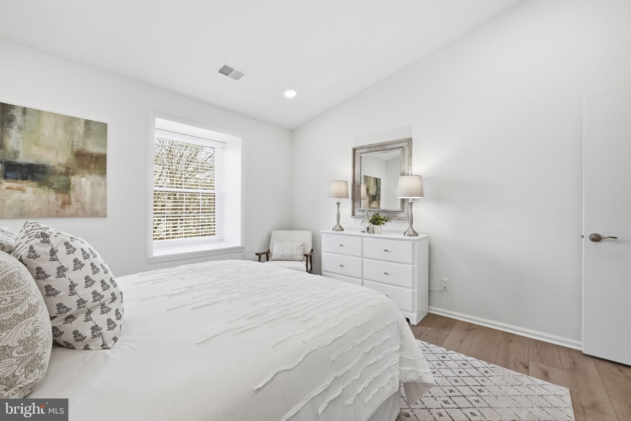 GRAYS POINTE - Residential