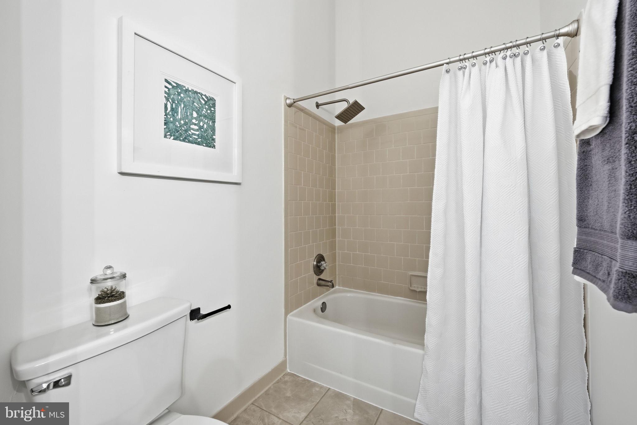 GRAYS POINTE - Residential