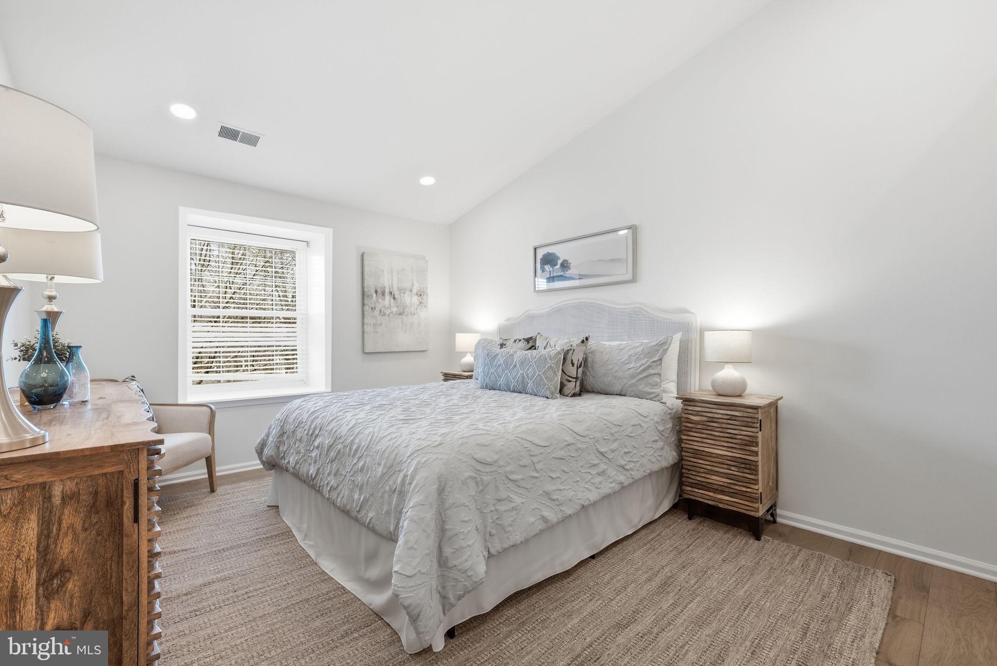 GRAYS POINTE - Residential