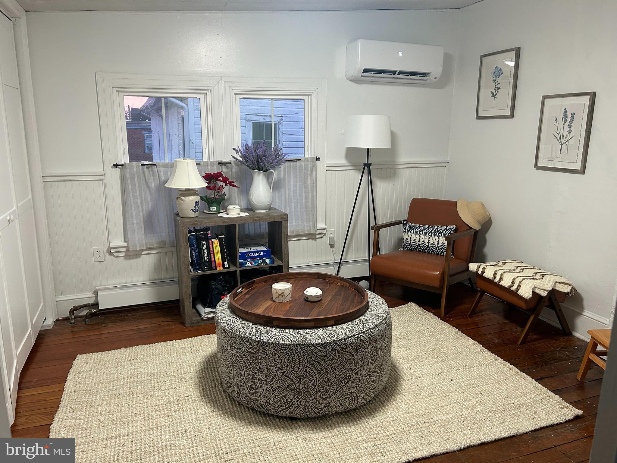 OLD NEW CASTLE - Residential