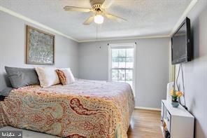 TOWNS OF OAK SPRINGS - Residential Lease