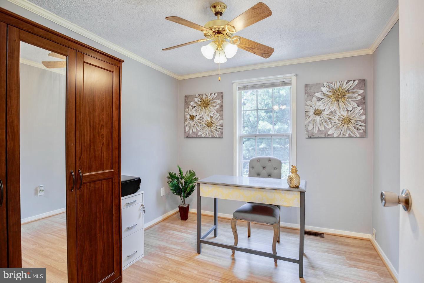 TOWNS OF OAK SPRINGS - Residential Lease