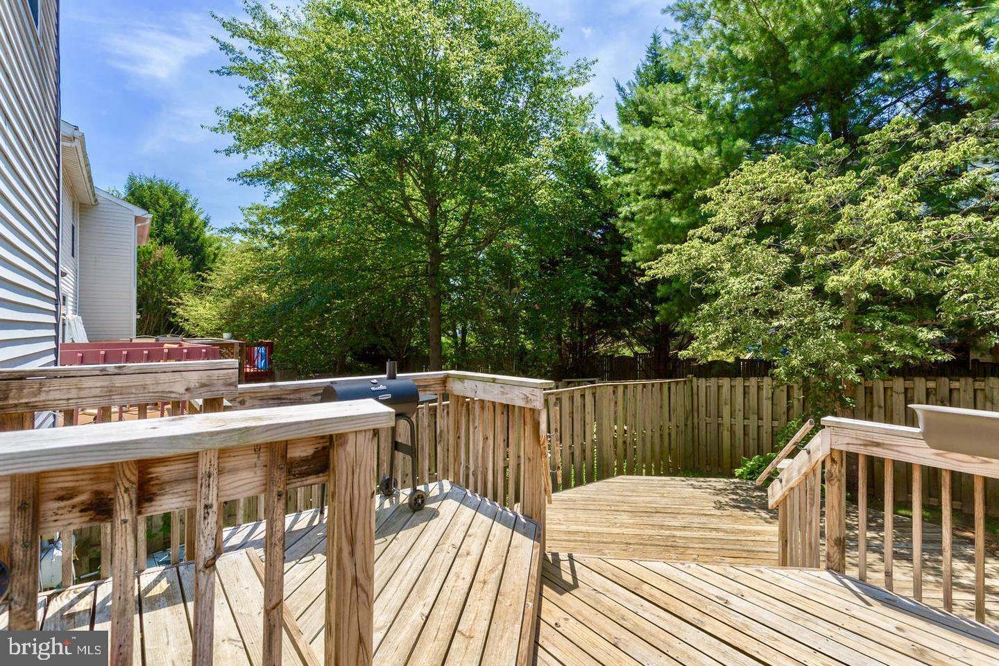 TOWNS OF OAK SPRINGS - Residential Lease