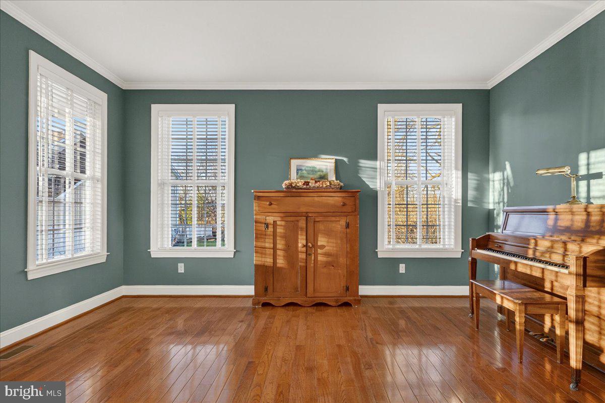 FERGUSON HILL - Residential