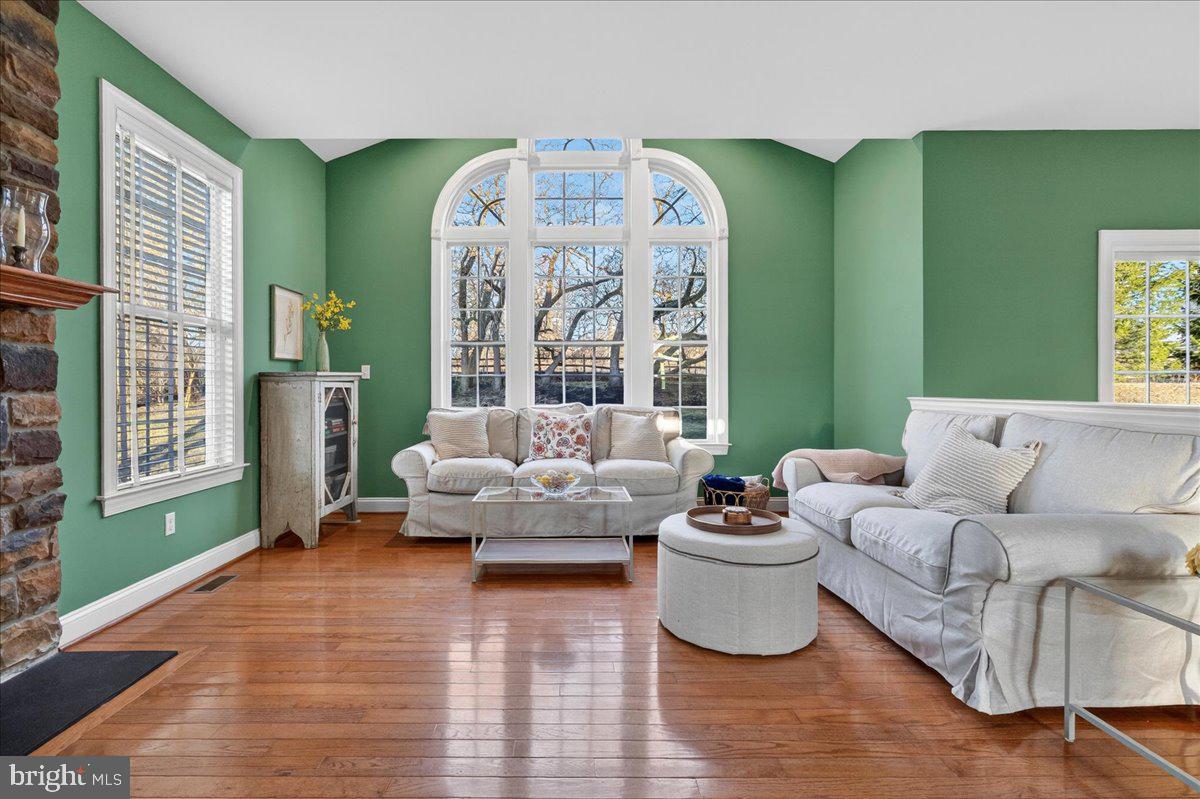 FERGUSON HILL - Residential