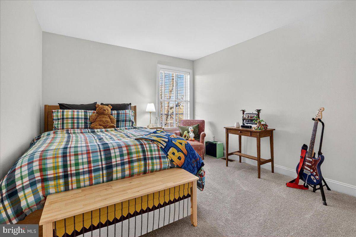 FERGUSON HILL - Residential