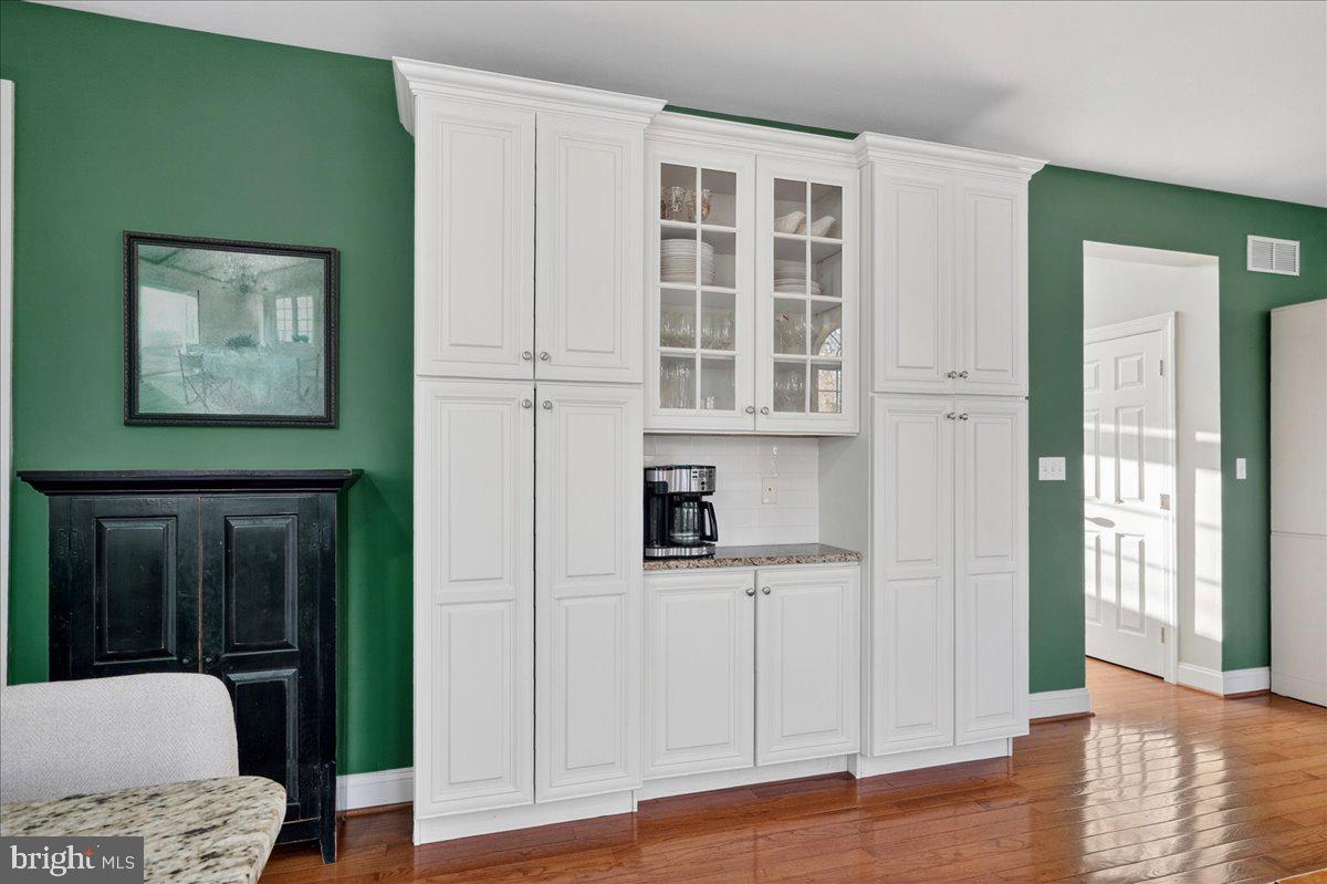 FERGUSON HILL - Residential