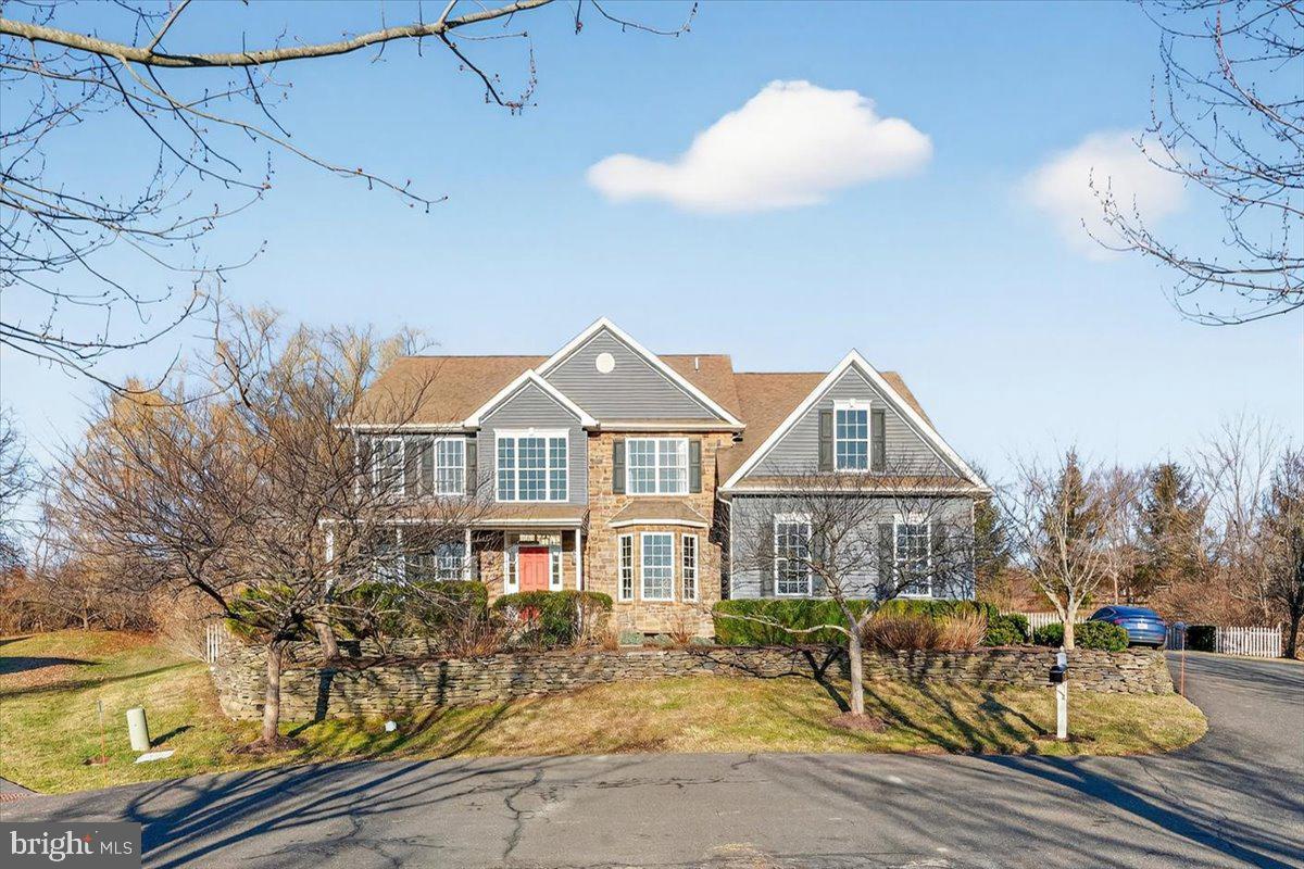 FERGUSON HILL - Residential