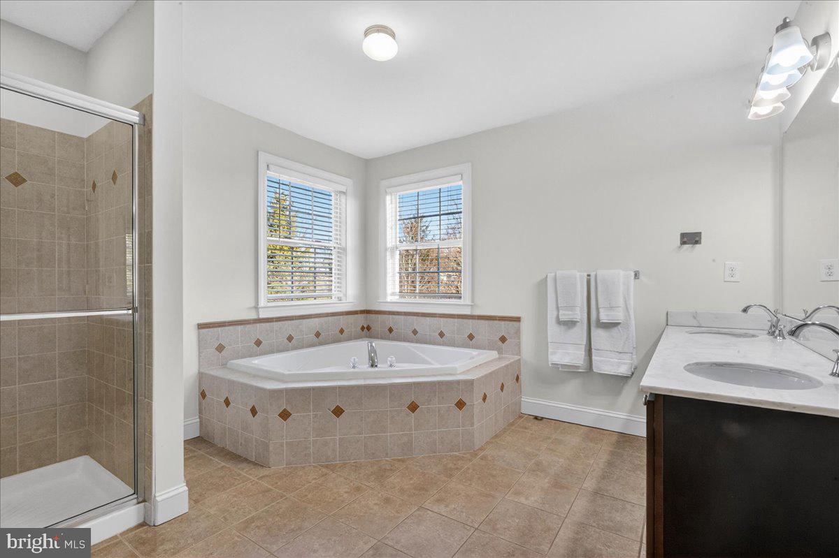 FERGUSON HILL - Residential