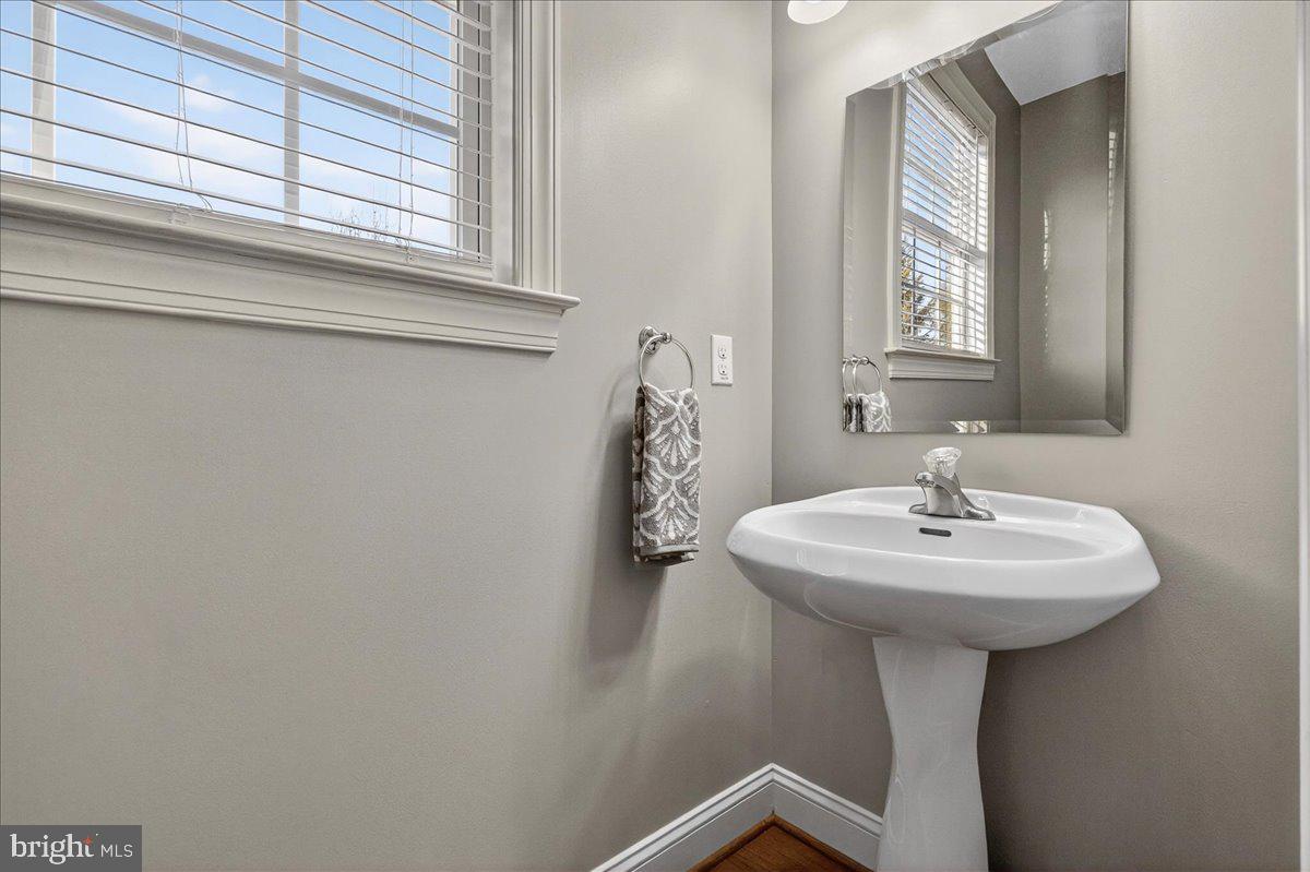 FERGUSON HILL - Residential