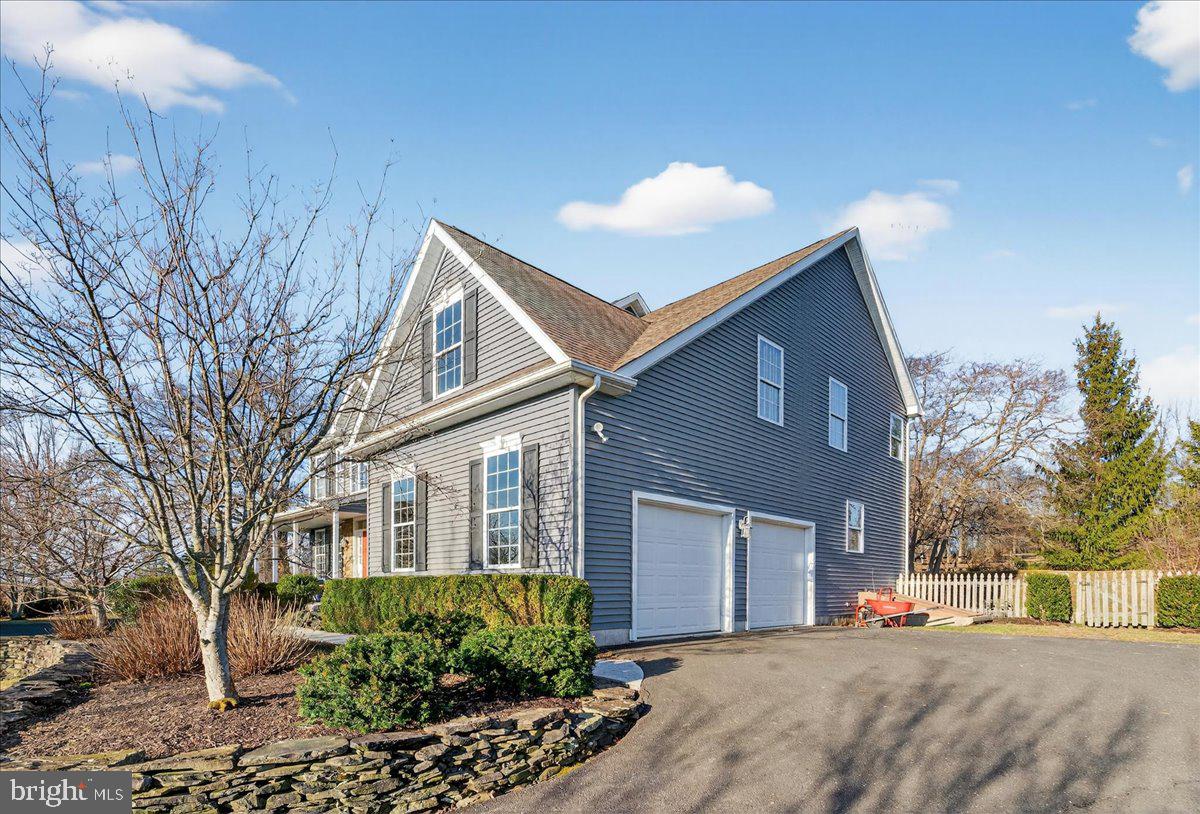 FERGUSON HILL - Residential