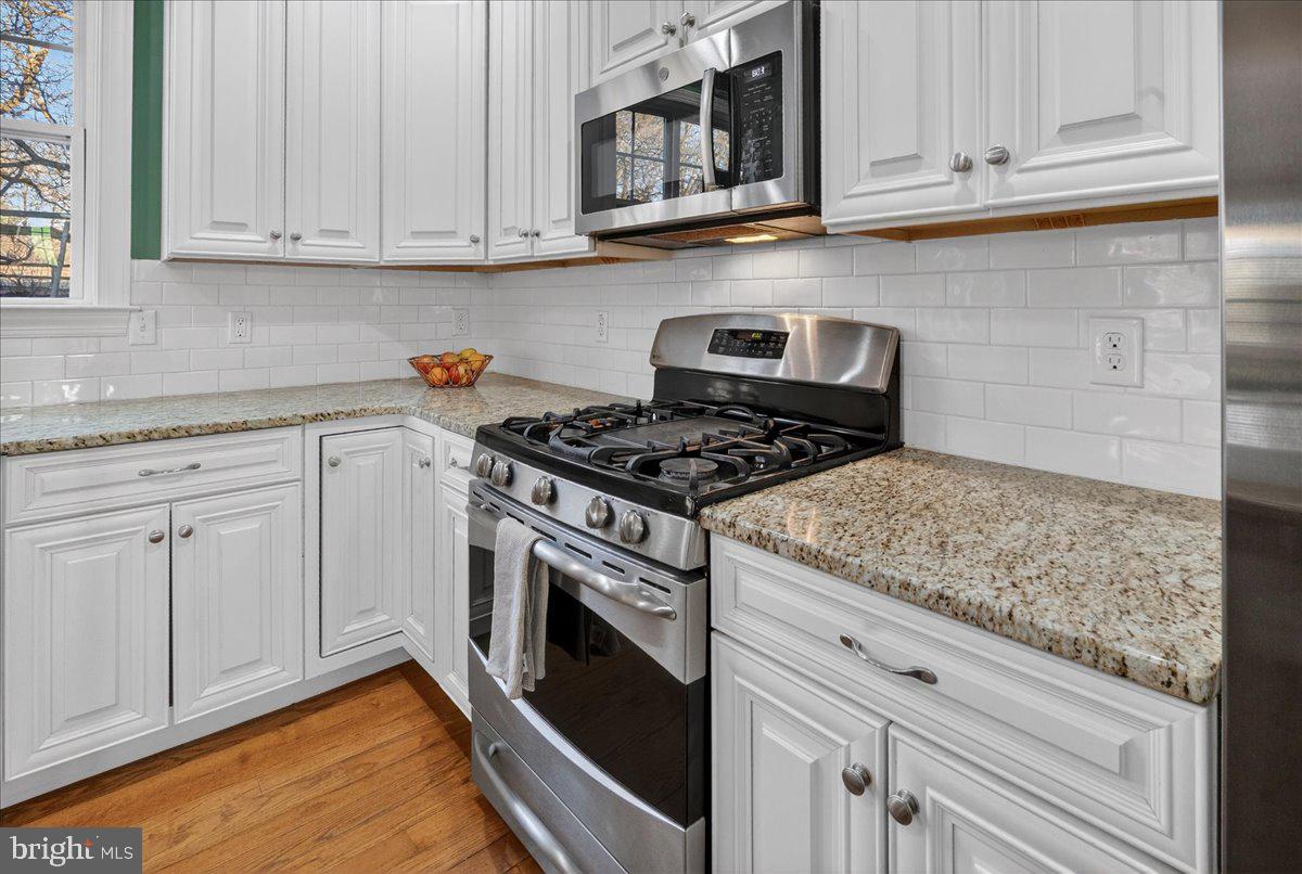 FERGUSON HILL - Residential