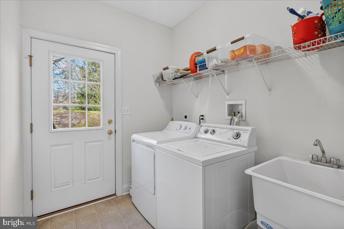 FERGUSON HILL - Residential