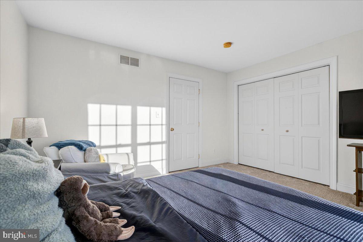 FERGUSON HILL - Residential