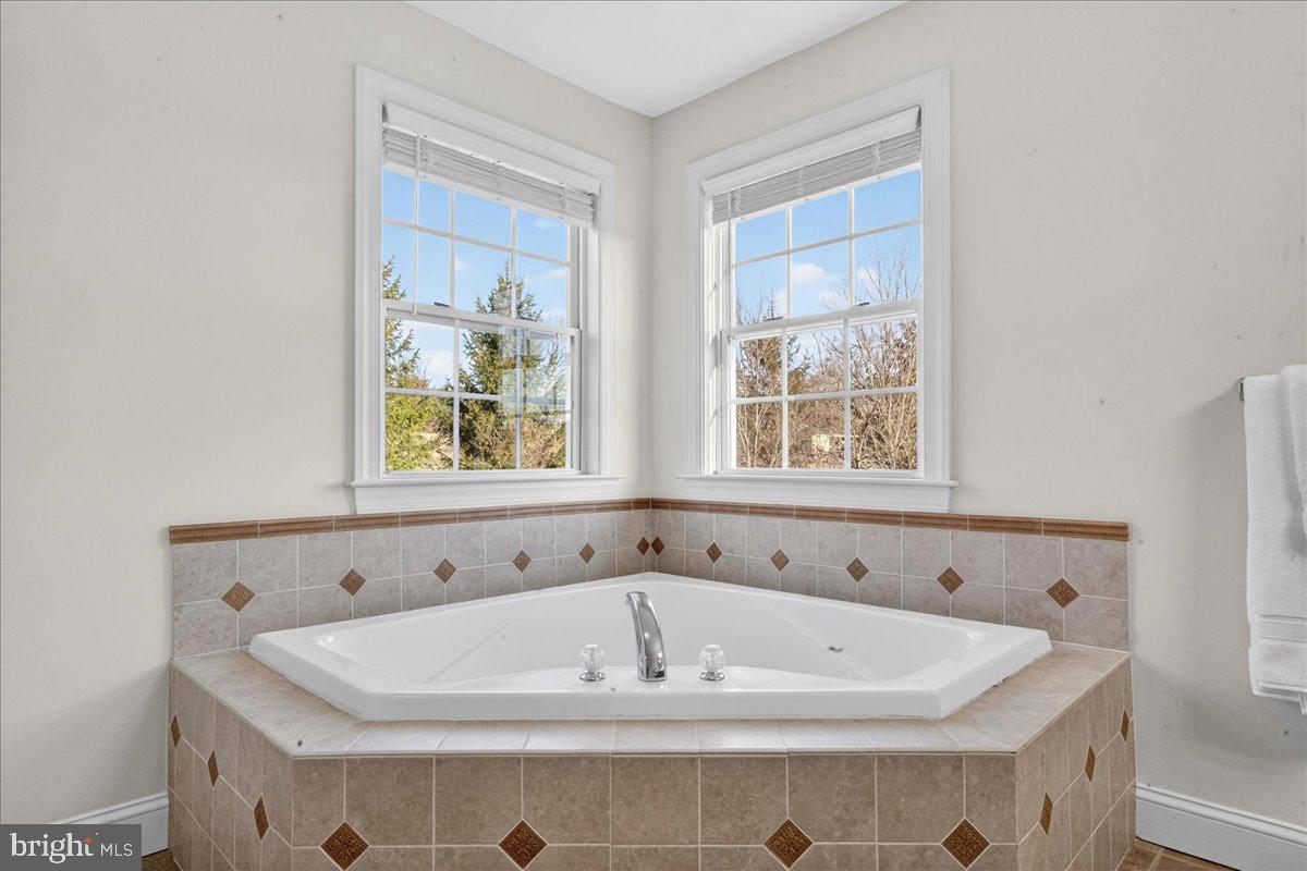 FERGUSON HILL - Residential