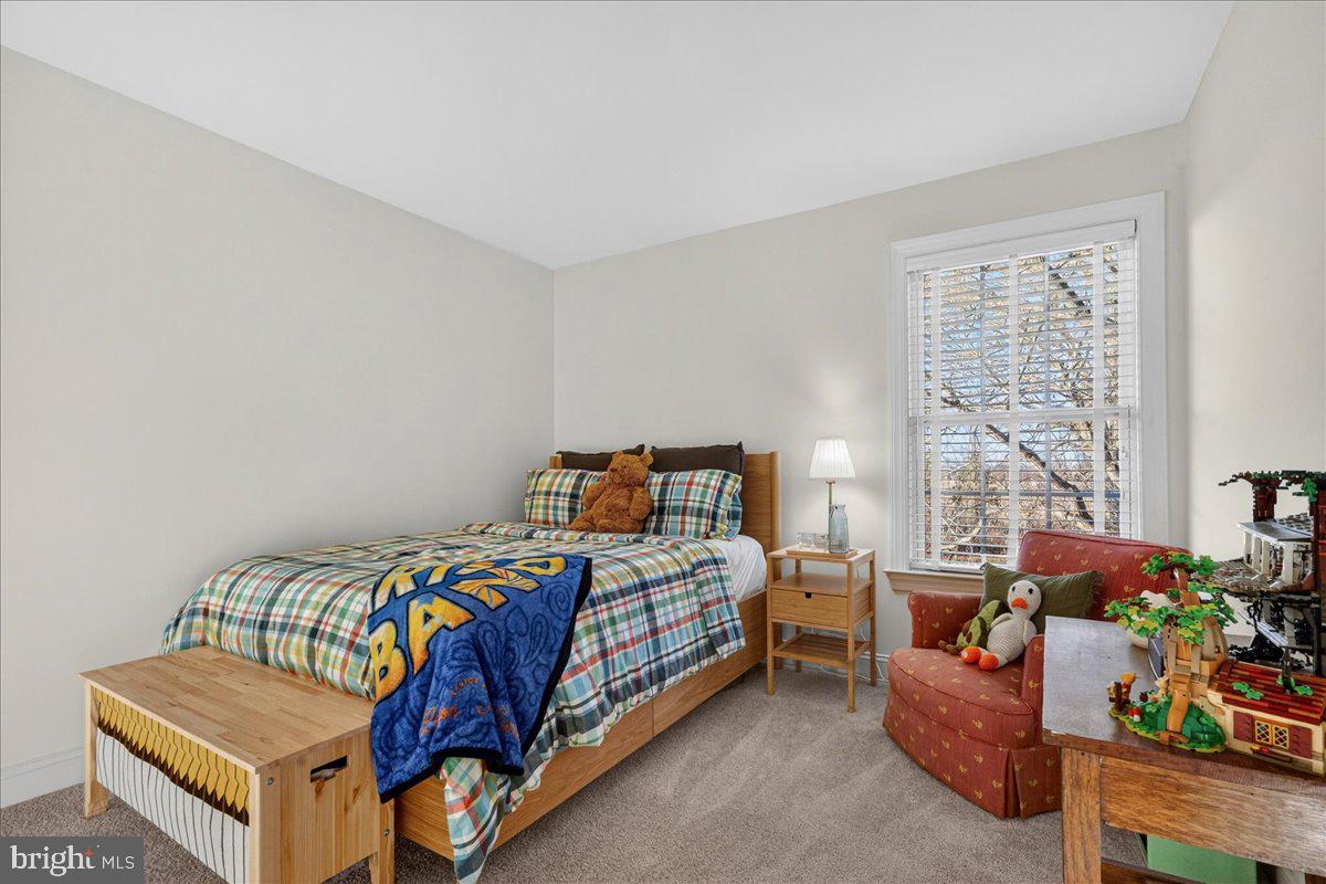 FERGUSON HILL - Residential