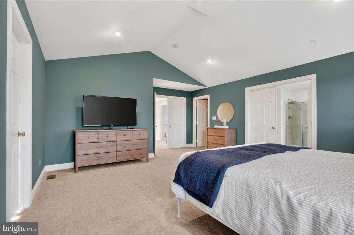 FERGUSON HILL - Residential