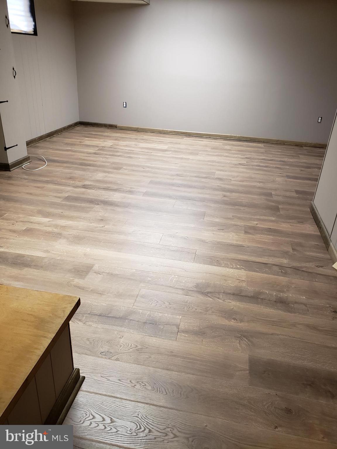 ROSEMONT - Residential Lease