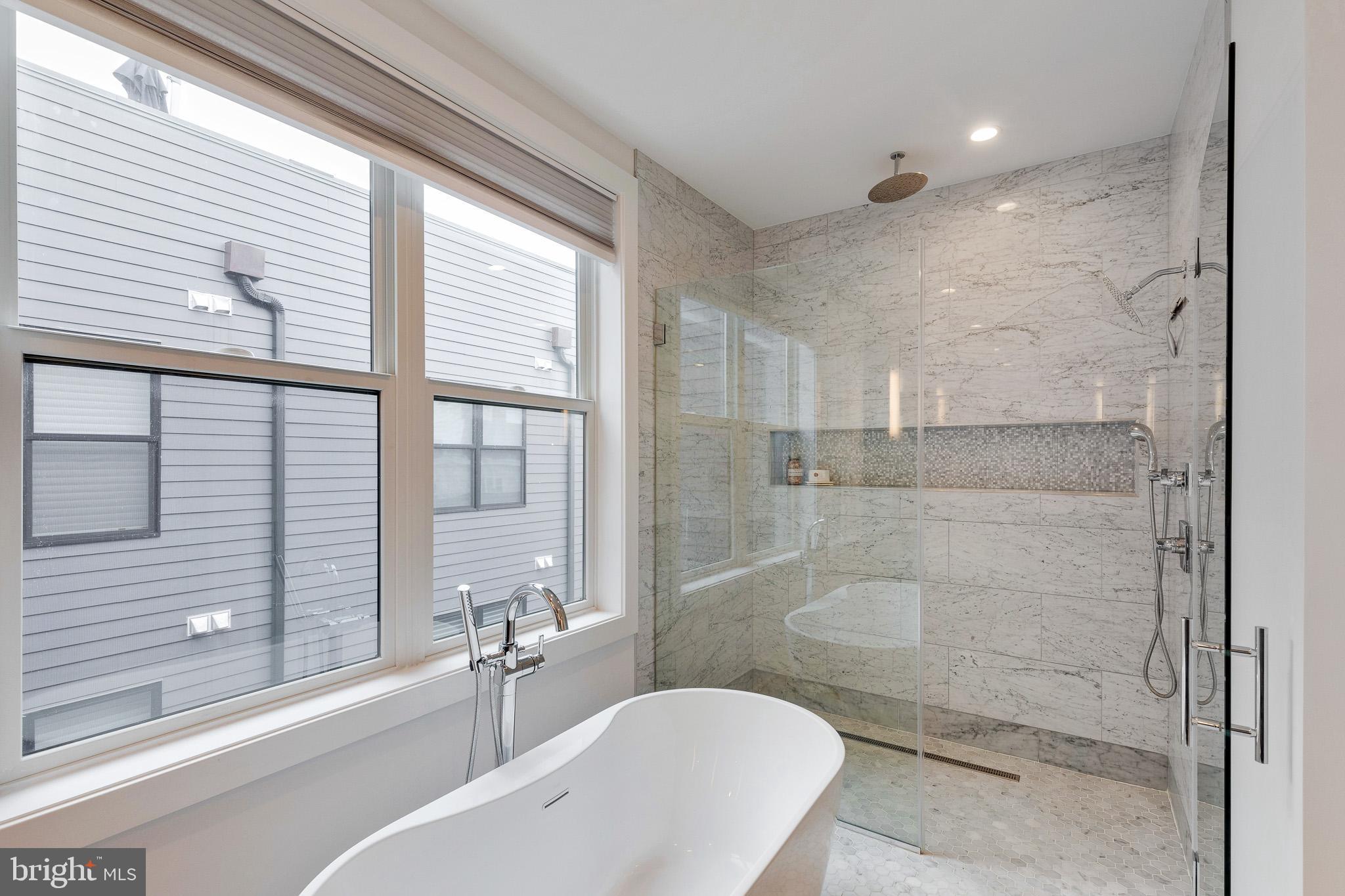 BELLA VISTA - Residential