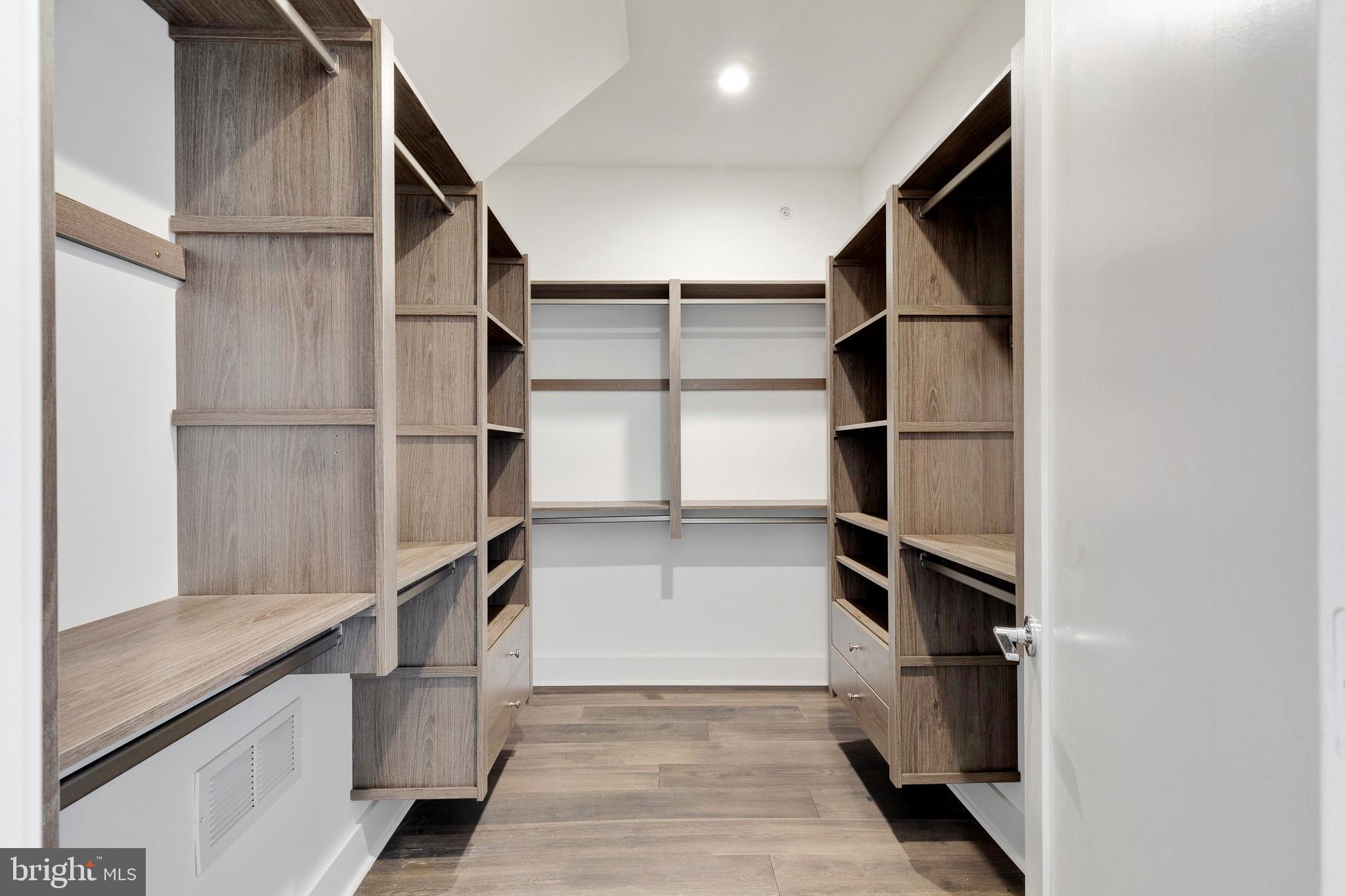 BELLA VISTA - Residential