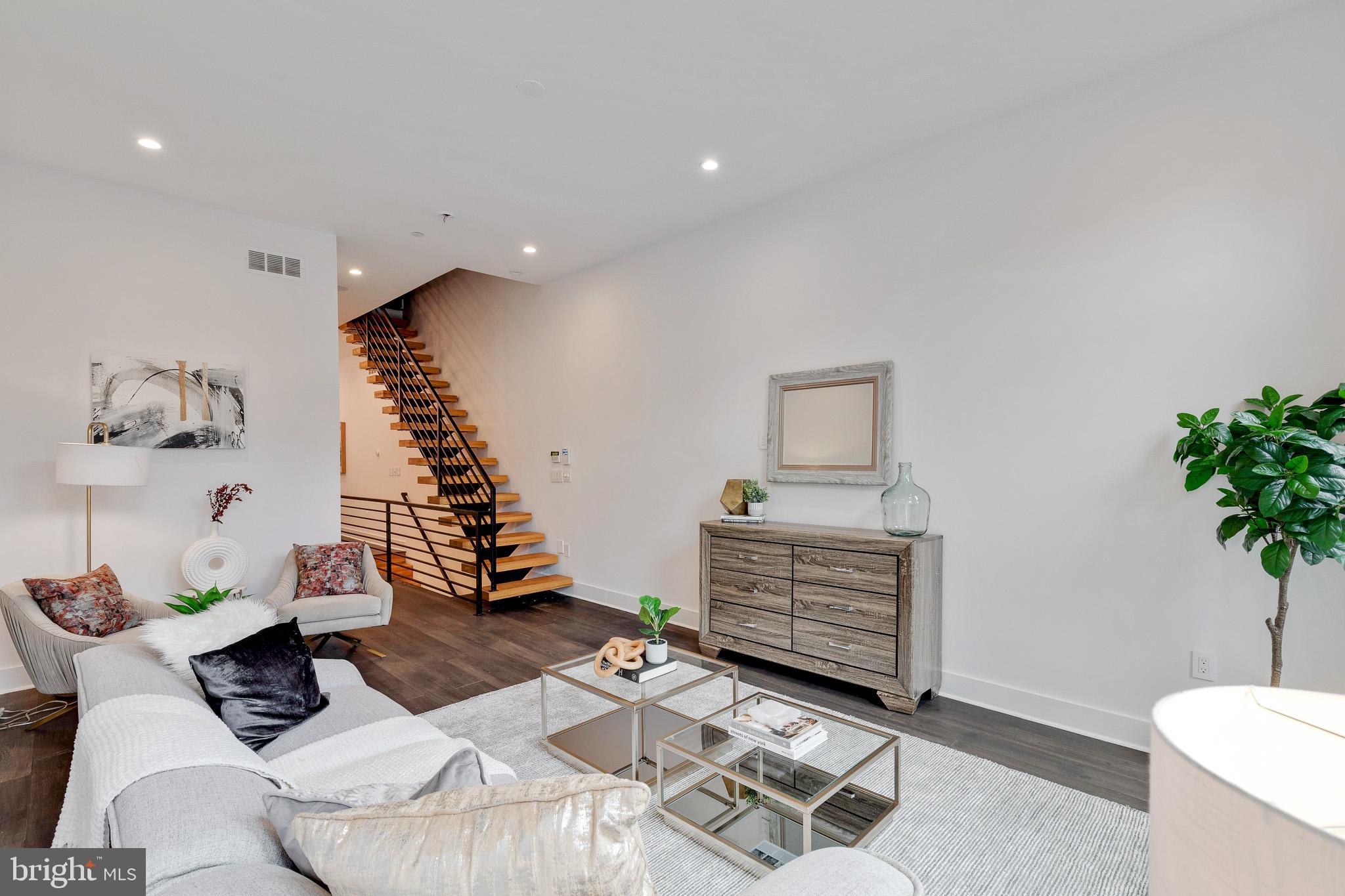 BELLA VISTA - Residential